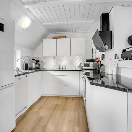 Amazing In With Kitchen