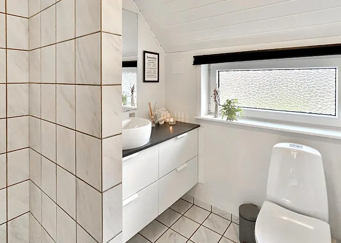 Amazing In With Kitchen *